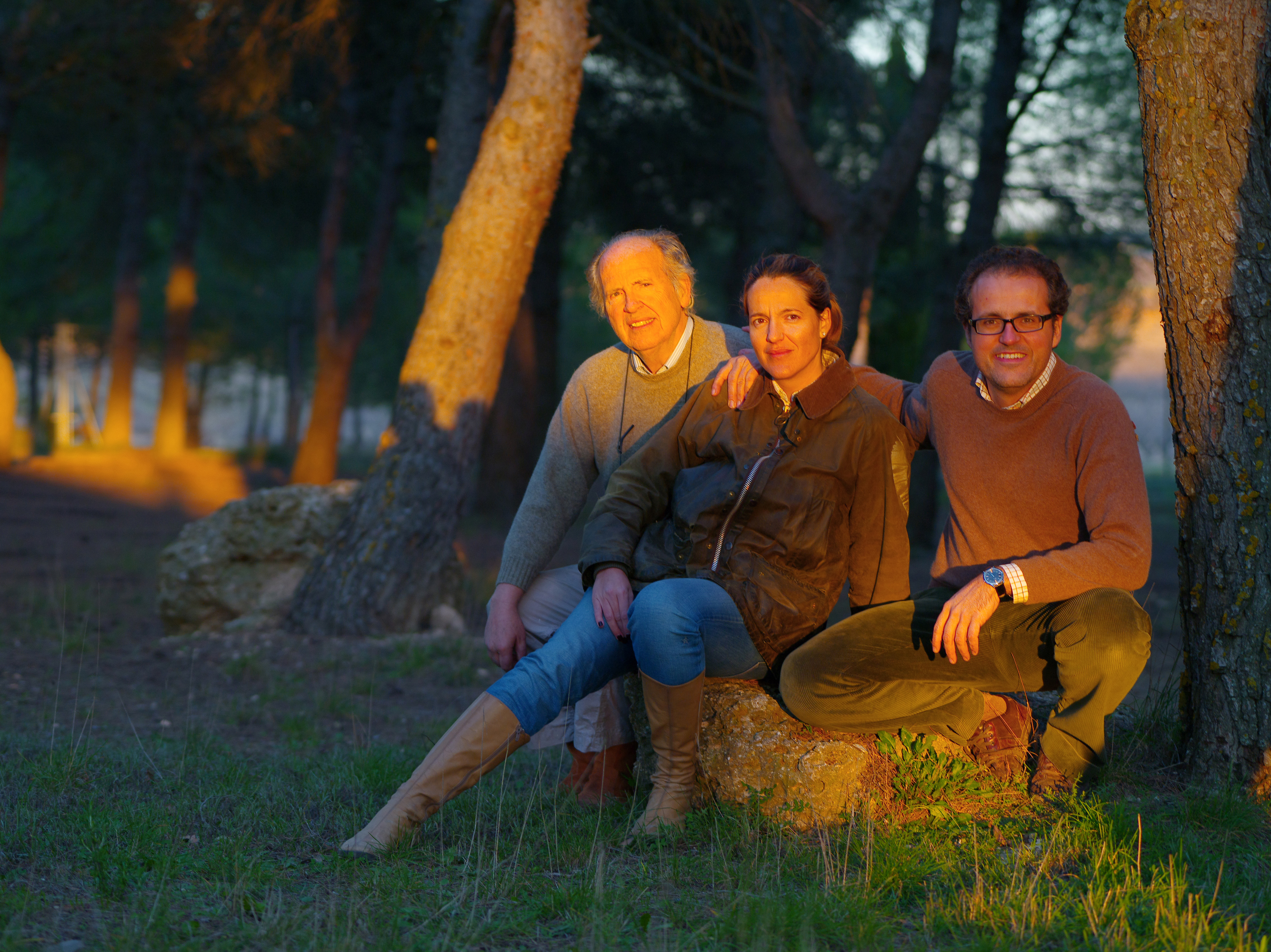 Carlos, María José y Miguel Velázquez