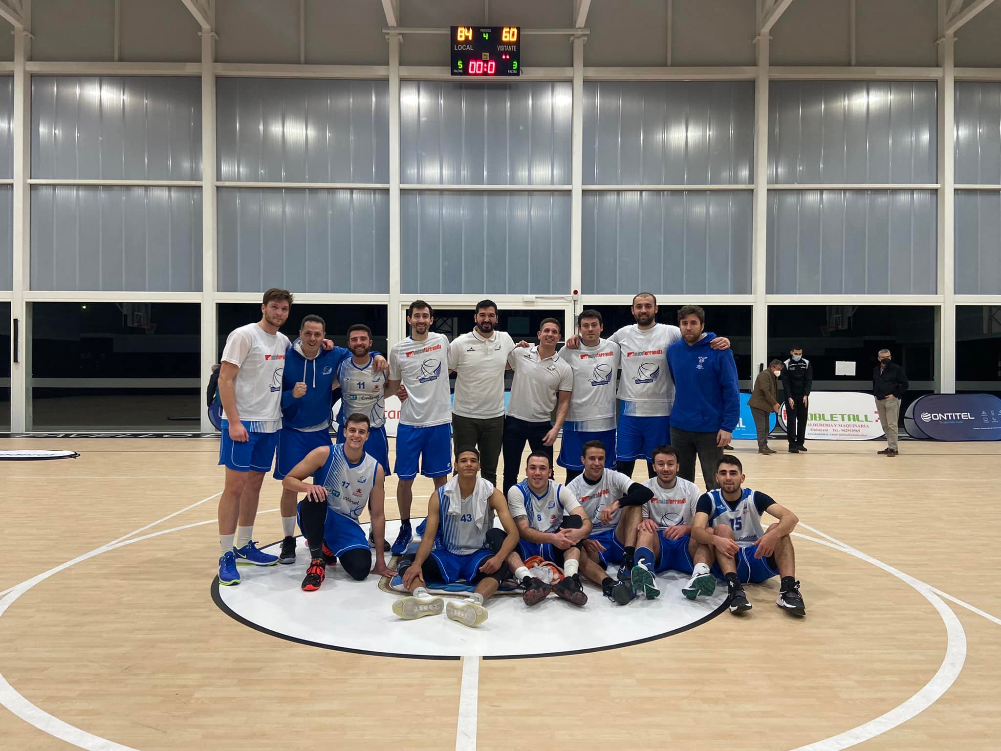 Foto celebración de la victoria