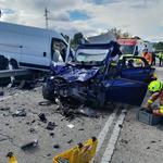 Els bombers extrauen a una persona a Ontinyent que havia patit un accident