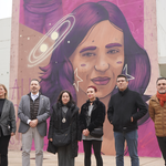 L’IES Pou Clar inaugura un mural dedicat a la científica Alicia Sintes 