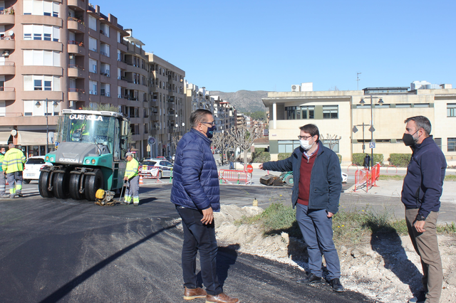 Ontinyent millora l’accessibilitat del pàrquing junt al Centre de Salut de l’Avinguda d’Albaida