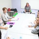 Ofereixen classes gratuïtes d'espanyol a refugiats ucraïnesos