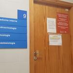 Reunió per tractar d'evitar el tancament de medicina interna d'Ontinyent