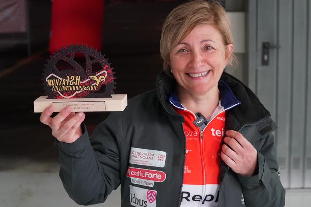Victoria de la ultraciclista de Bocairent María José Silvestre en Monza