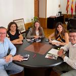 L’alcalde d’Ontiyent rep a la nova direcció del Comité Local de Creu Roja