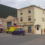 Una persona queda atrapada després de derrumbar-se una casa a Ontinyent