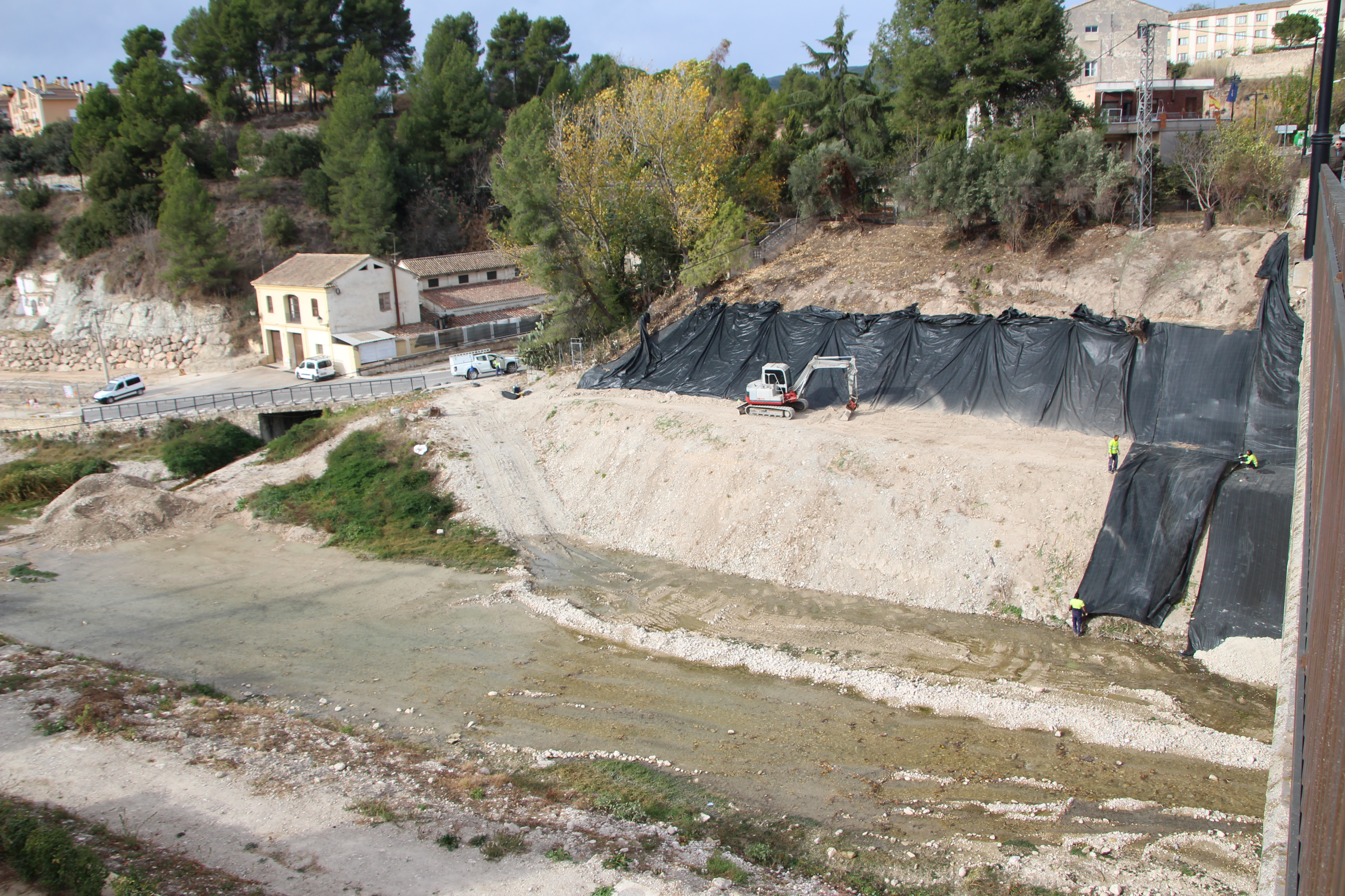 Obres al llit del riu Clariano. Ontinyent