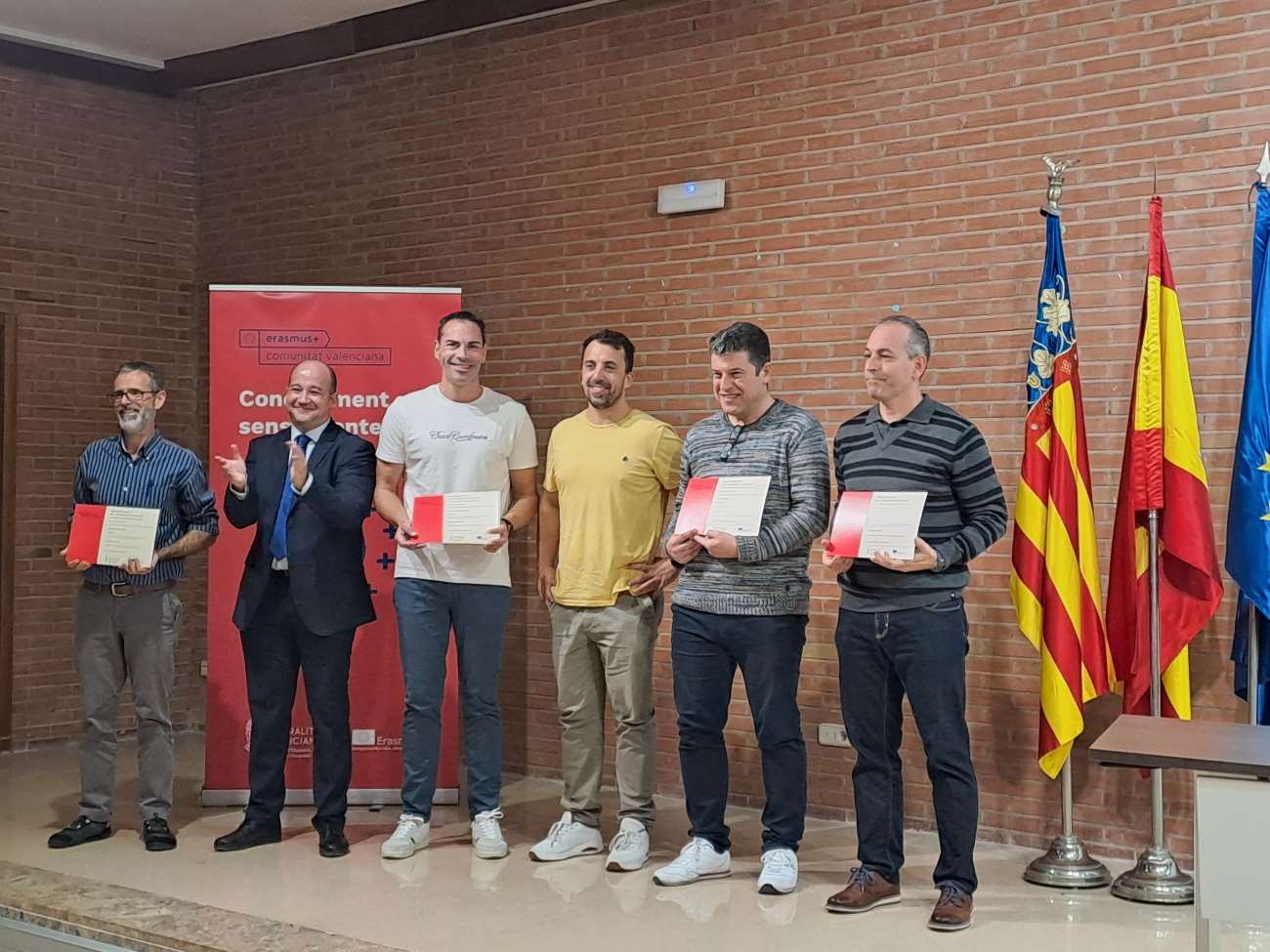Entrega de las acreditaciones Erasmus