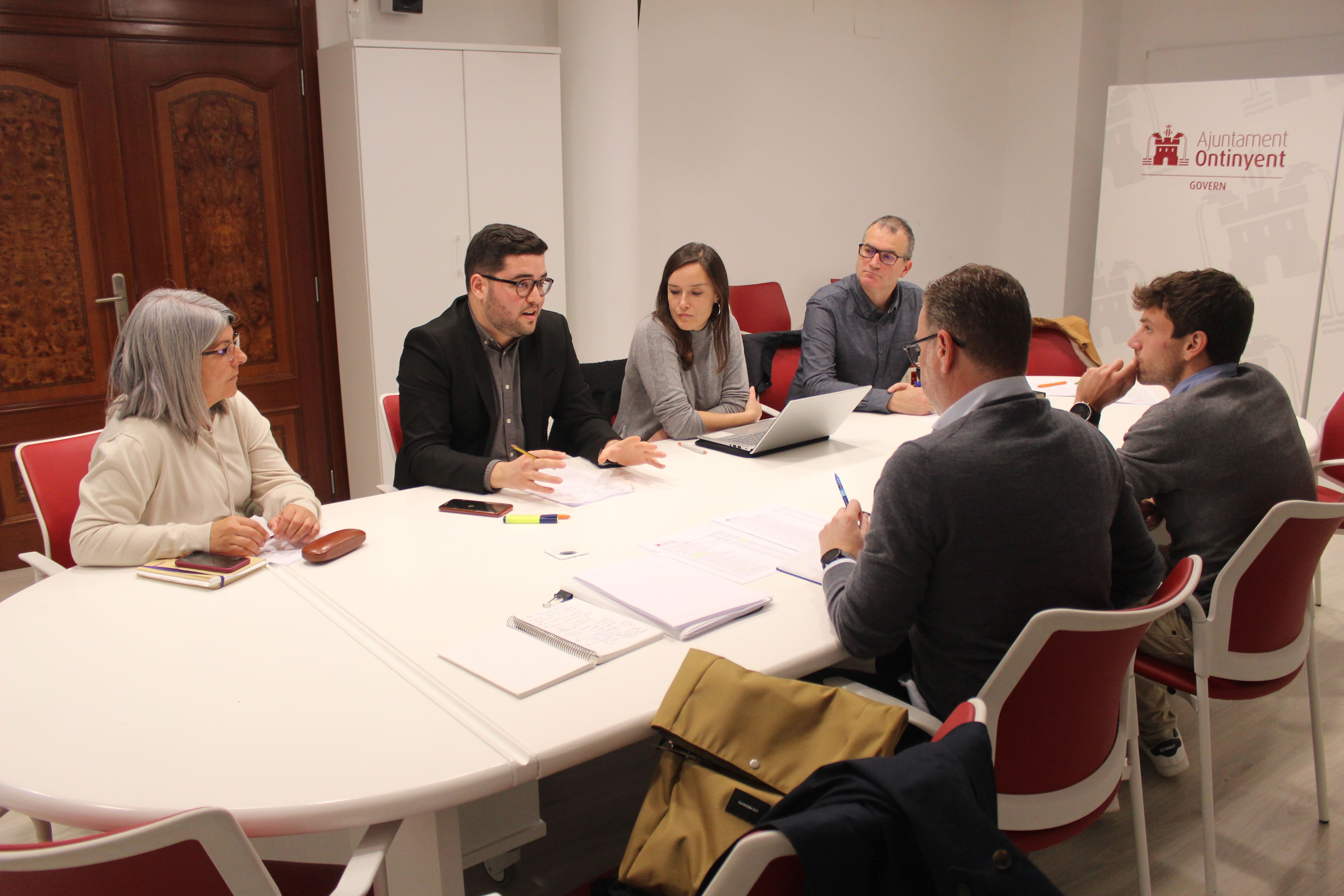 Reunió entre el regidor d'Hisenda i Compromís