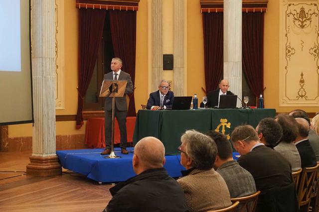 Pepe Serna defensa el paper del clúster tèxtil en la innovació 