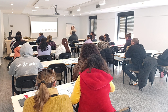 'Itinerari Viu' d’Ontinyent amplia els cursos per afavorir la inclusió social