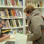 Juan Francisco Ferrándiz visita la biblioteca de Bocairent 