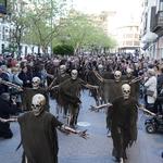  Multitudinària estrena de la “Dansa Macabra" a Ontinyent