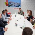 Ajuntament, Caixa Ontinyent i UV treballen en ampliar l’activitat universitària 