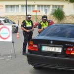 Un control de trànsit acaba amb 4 infraccions per ITV i carnet caducat i per no portar el cinturó