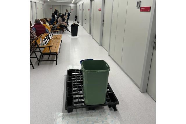 Goteres en el nou hospital d'Ontinyent