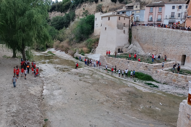 Asociaciones animalistas reaccionan ante lo sucedido en el 'Bou de les Penyes' de Ontinyent
