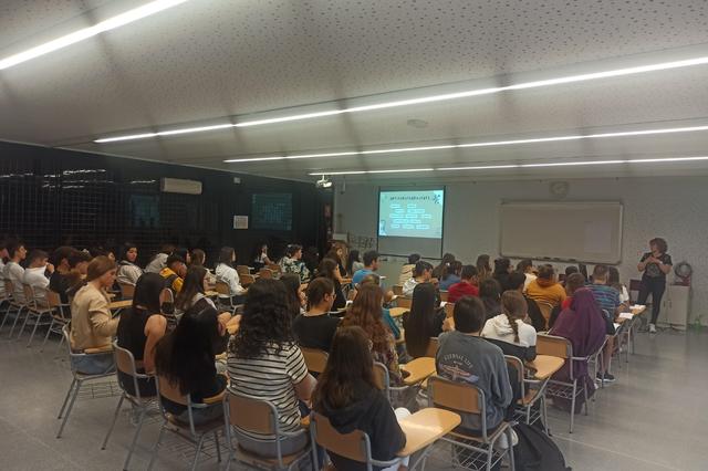 Charla para dinamizar la cultura investigadora en Ontinyent