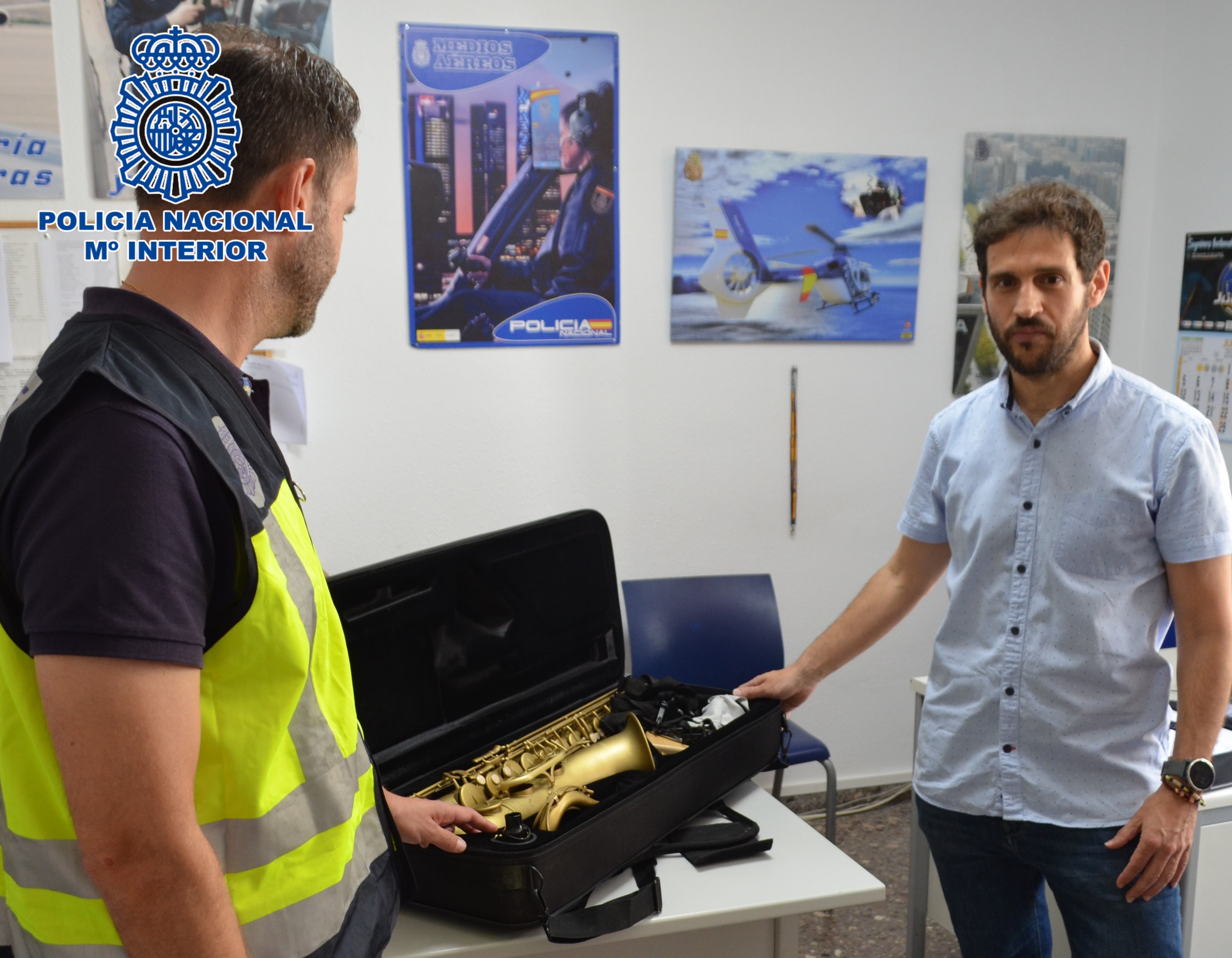 La policía entrega el saxo al seu propietari