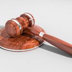 La Justicia es ciega, lenta, pero no sorda