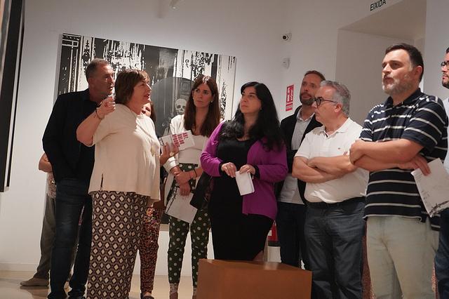 Ontinyent muestra la exposición de mujeres artistas 
