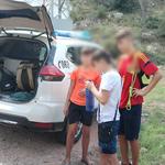 Rescaten a tres menors d'edat ferits a la muntanya