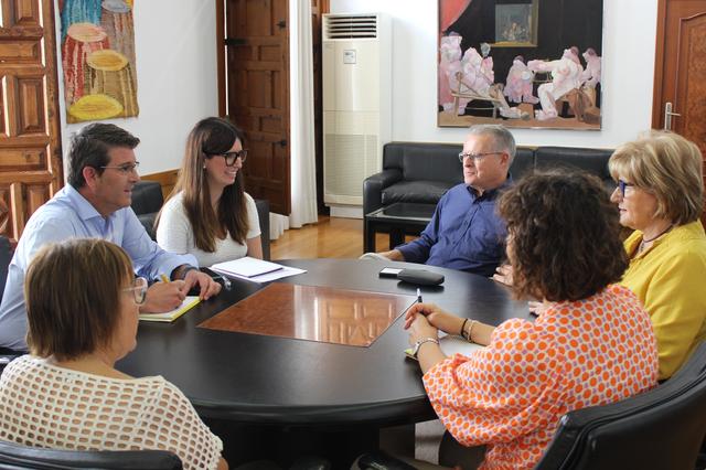 El nou gerent del departament de salut Xàtiva-Ontinyent visita Ontinyent