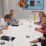 Ontinyent y l'Acadèmia de la Llengua acuerdan promocionar el valenciano