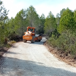 Ontinyent mejora dos tramos de vías forestales 