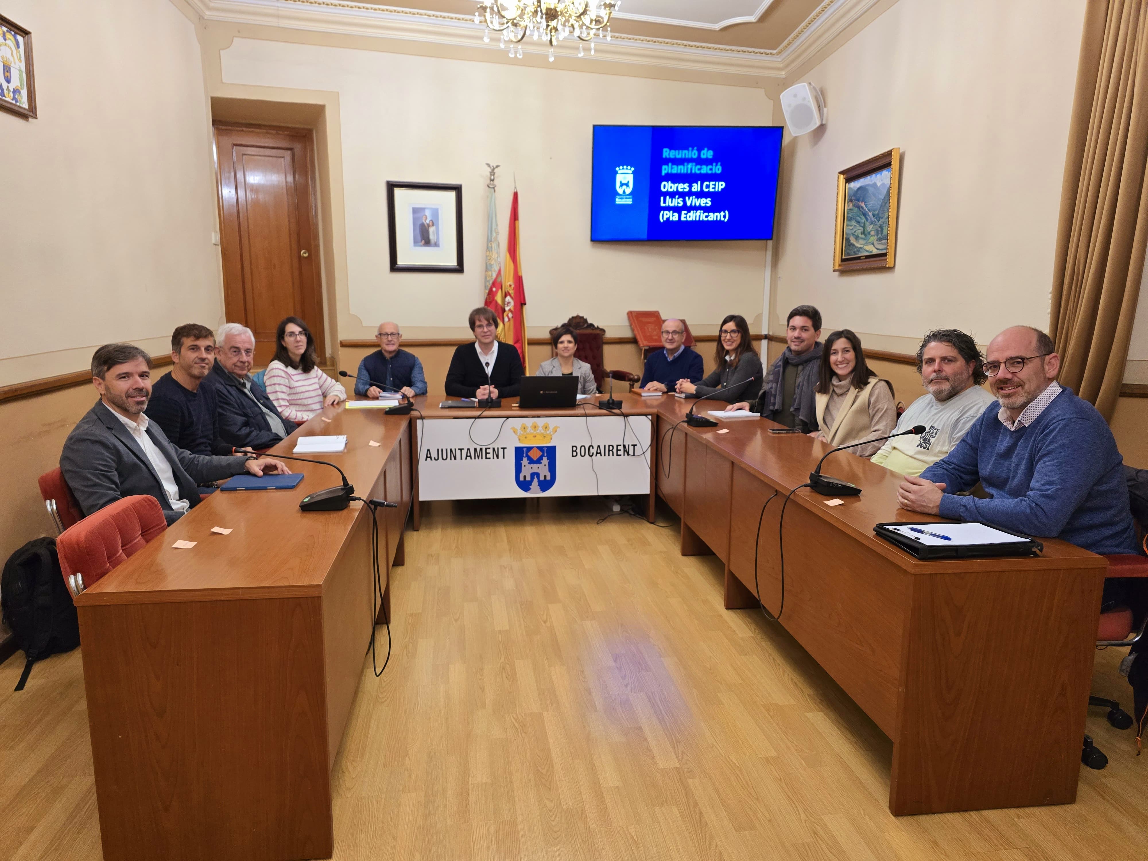 Reunión en Bocairent para ultimar la reanudación de las obras