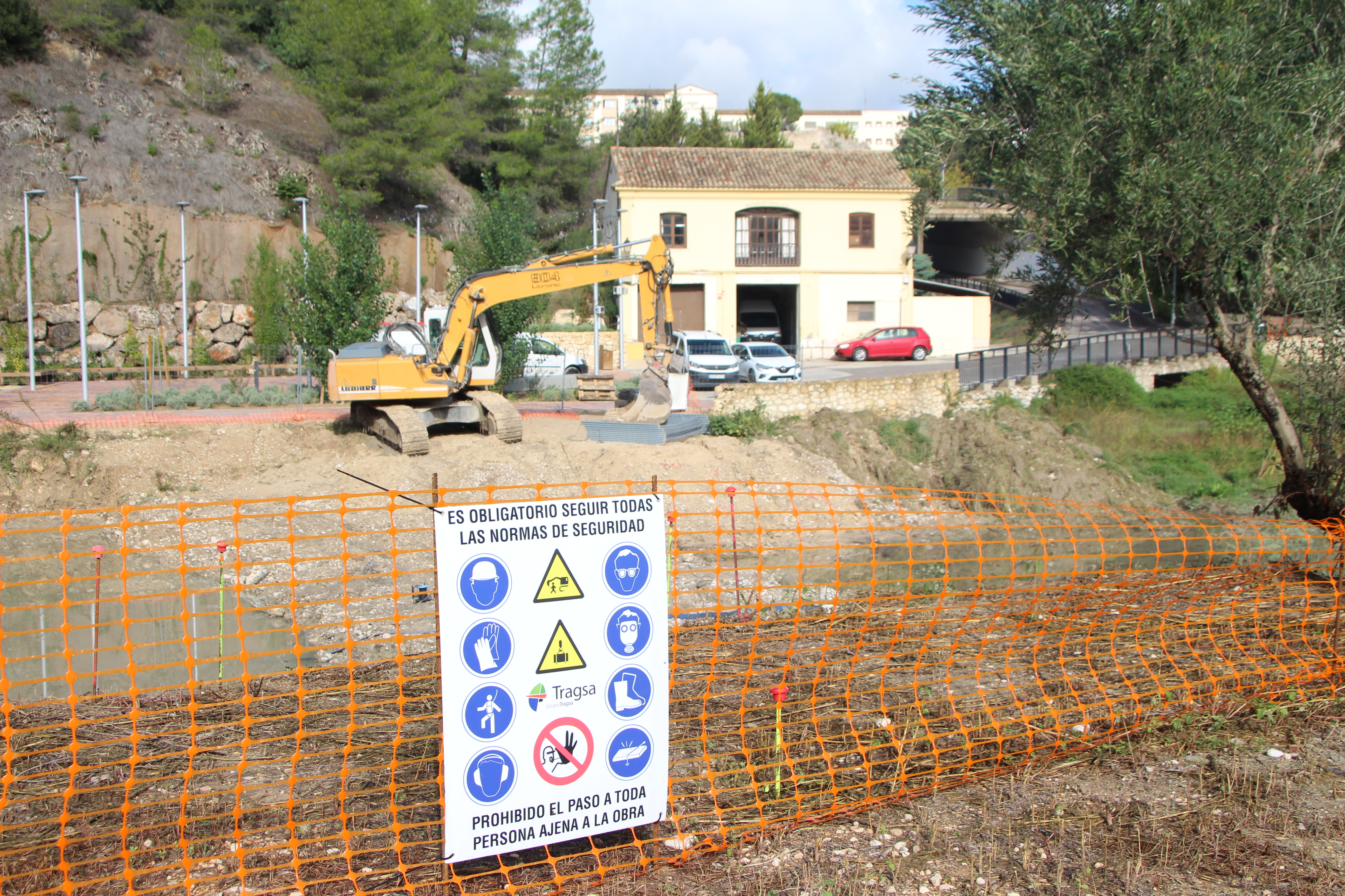 Obres de la pasarel·la del riu Clariano