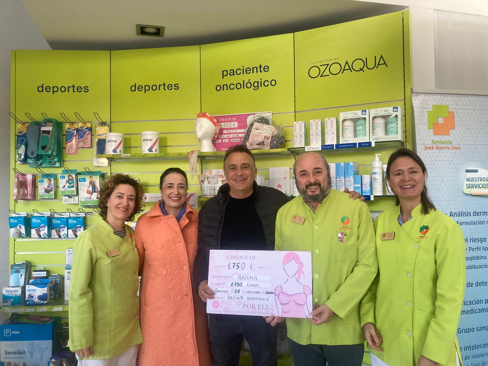 Lliurament del xec a ÀNIMA Associacó Càncer Ontinyent
