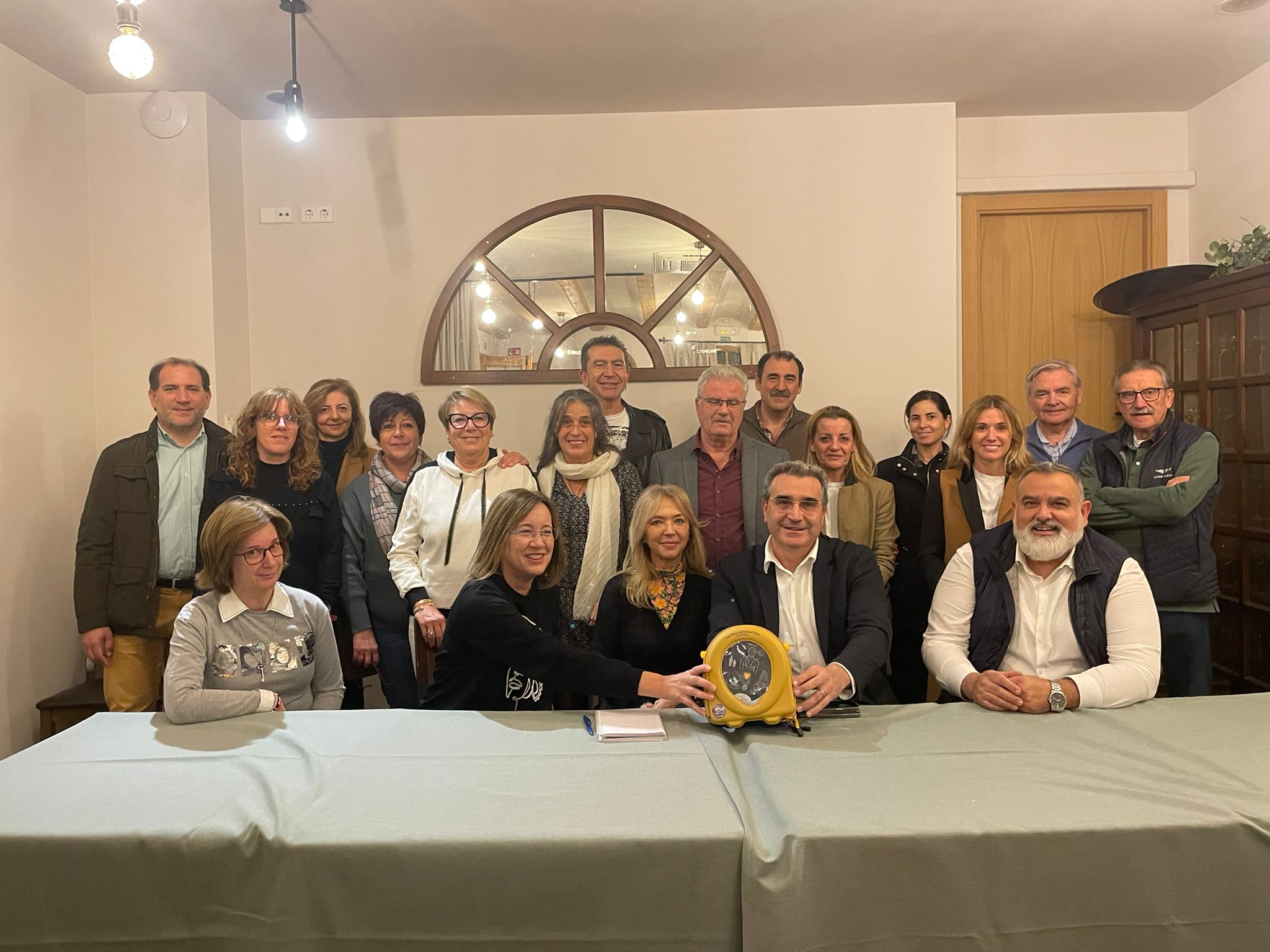 Entrega del desfibrilador al Centro de Discapacitados Ontinyent