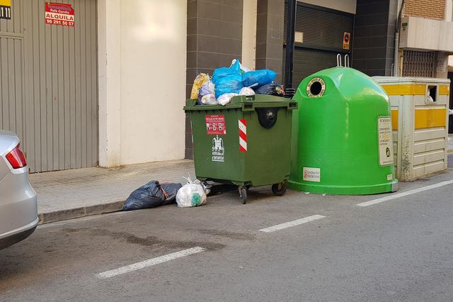 Convoquen una vaga indefinida de la recollida de fem a la Vall d'Albaida