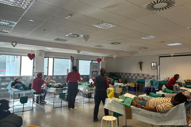 Els col·legis Santa María i San José d'Ontinyent realitzen Sang Valentí Diocesà