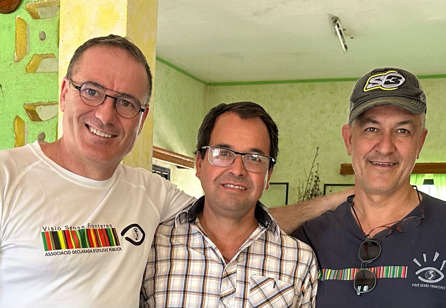 Javier Cantó y en el centro, el doctor Salgado
