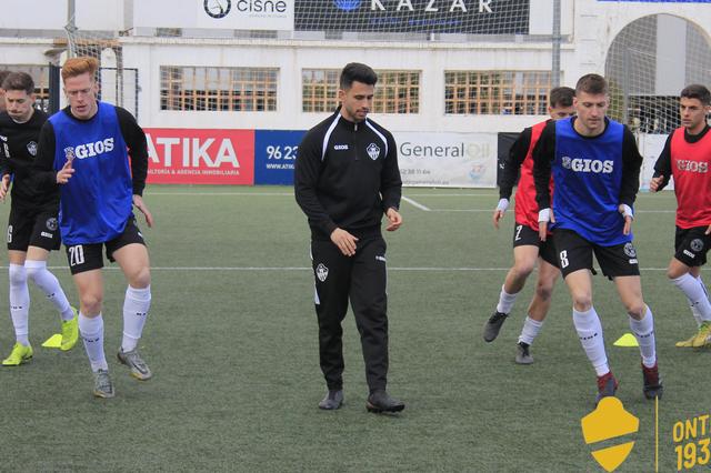 El Ontinyent juega dos partidos para asegurar la promoción