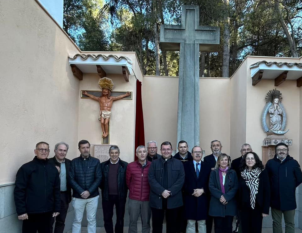 El Cristo de la Agonía, en el cementerio de Ontinyent