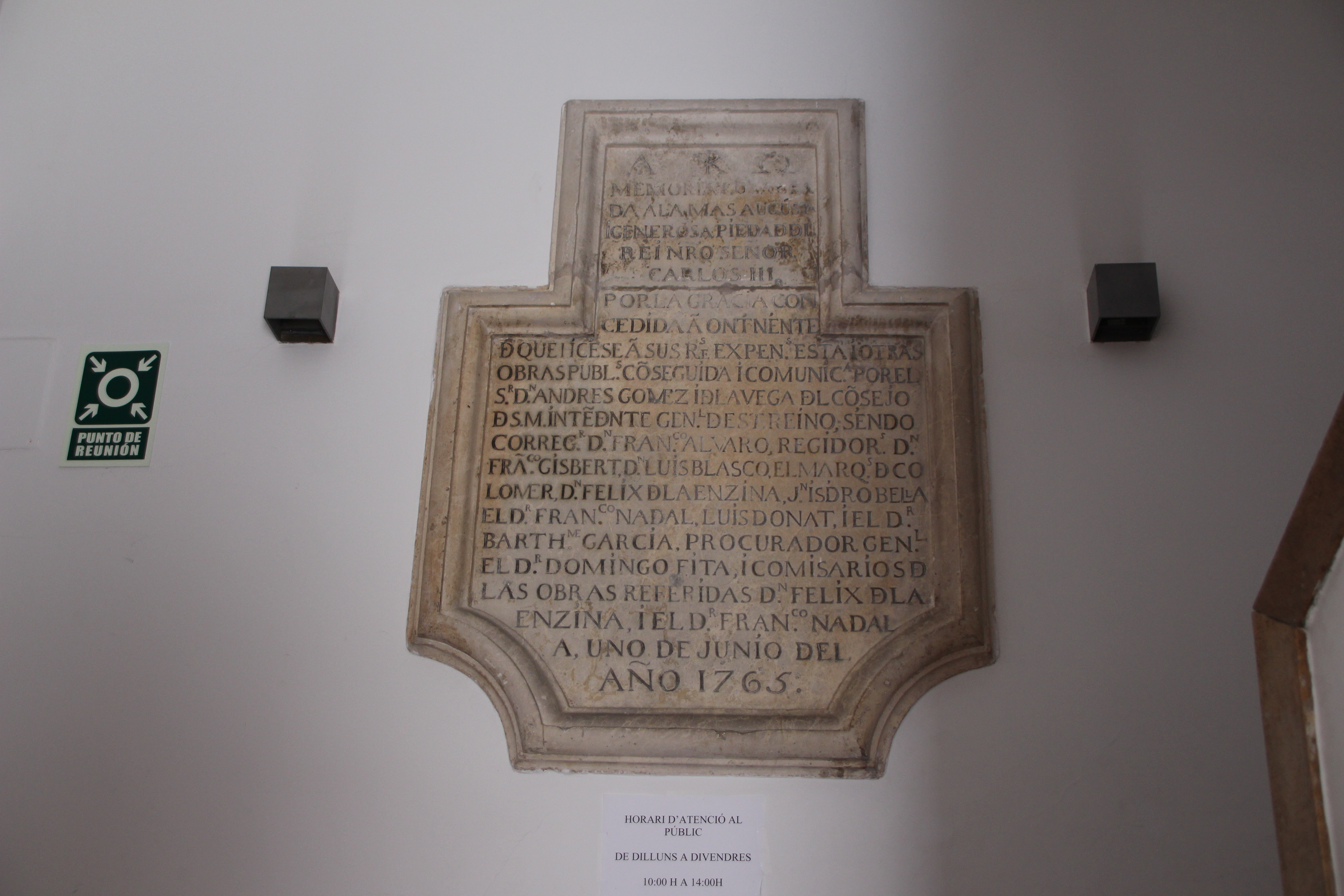 Placa dedicada als corregidors