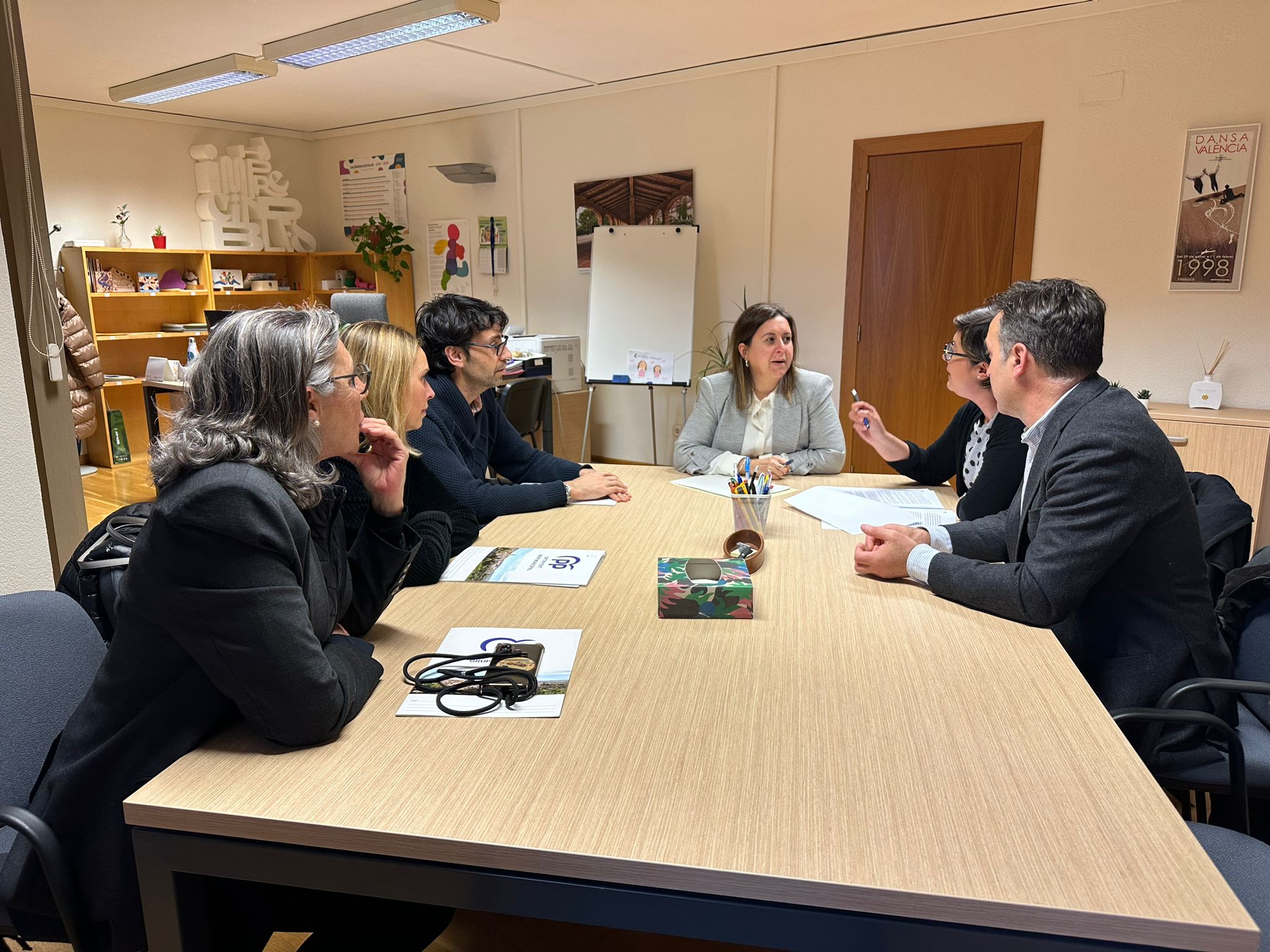 Reunió del PP d'Ontinyent amb Mª del Rosario Escrig