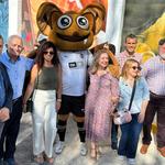 La Diputación y el Valencia CF promueven mural de Gayá en Beniatjar
