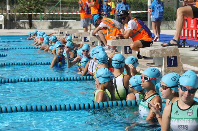 El XII Aquatlón Escolar Ciudad de Ontinyent reunirá centenares de promesas del triatlón