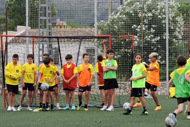 El Club Deportivo E.B. Ontinyent culmina el Campus de Verano