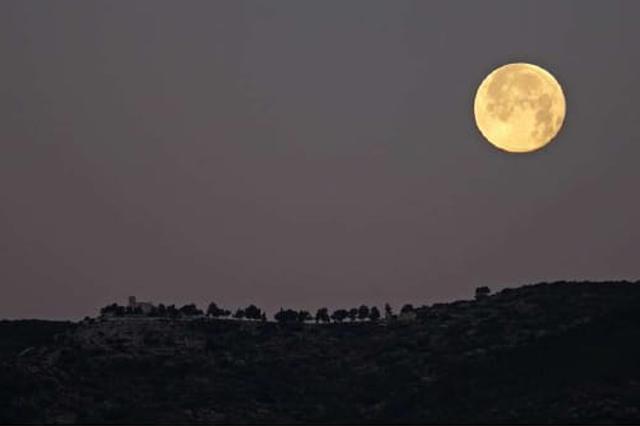 Marxa nocturna a Sant Esteve a la llum de la lluna plena