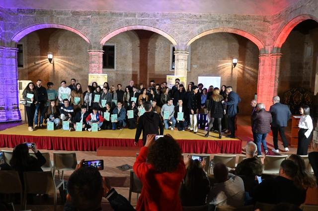 L'IES Jaume I d'Ontinyent, guanyador del premi FEDINES