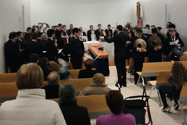 Emotiva despedida de La Unió Artística Musical Ontinyent a Juan Martínez Colomer