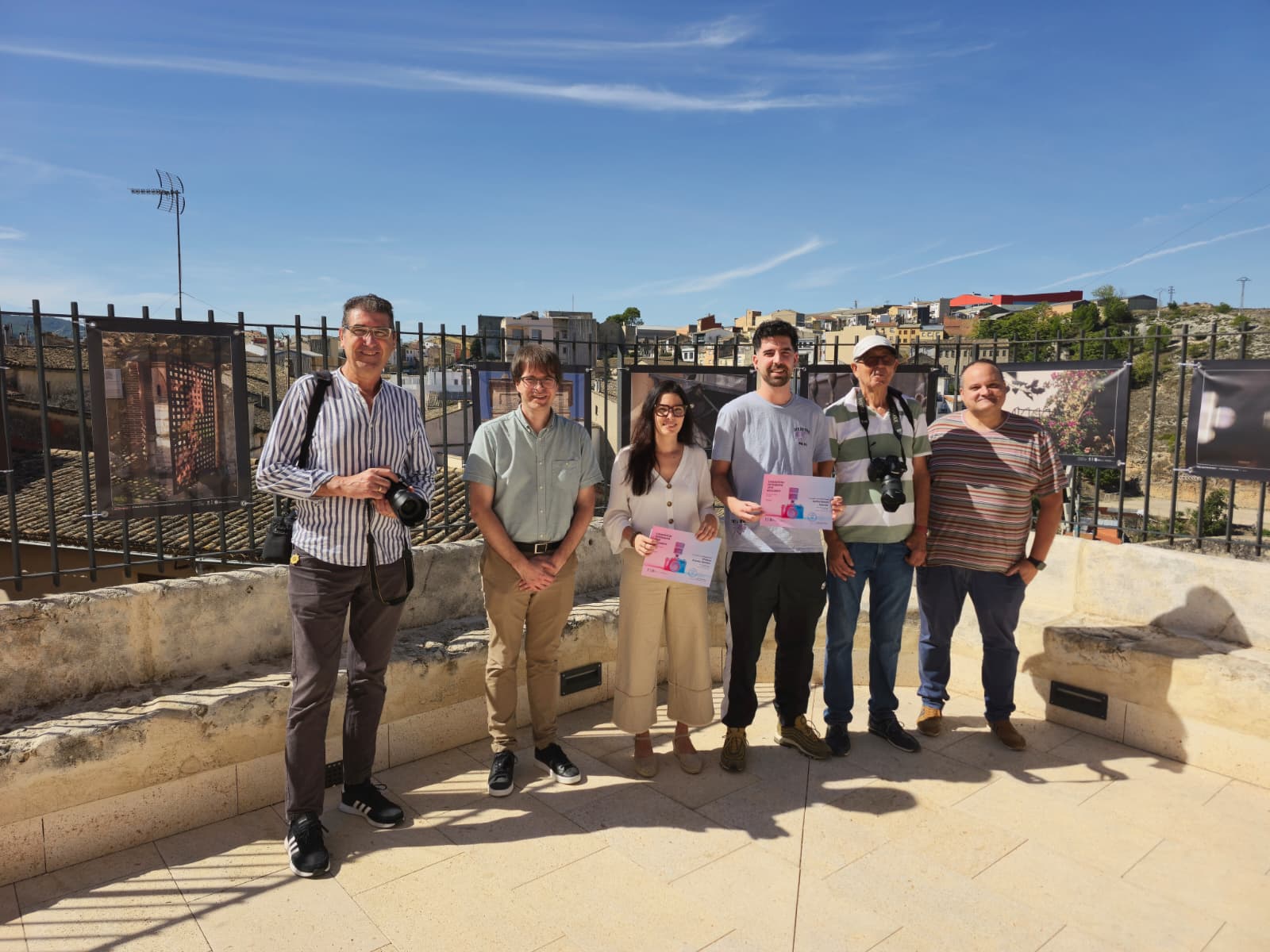 Los premiados y miembros del jurado