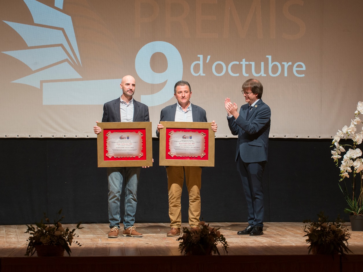 Premio individual y colectivo con el alcalde