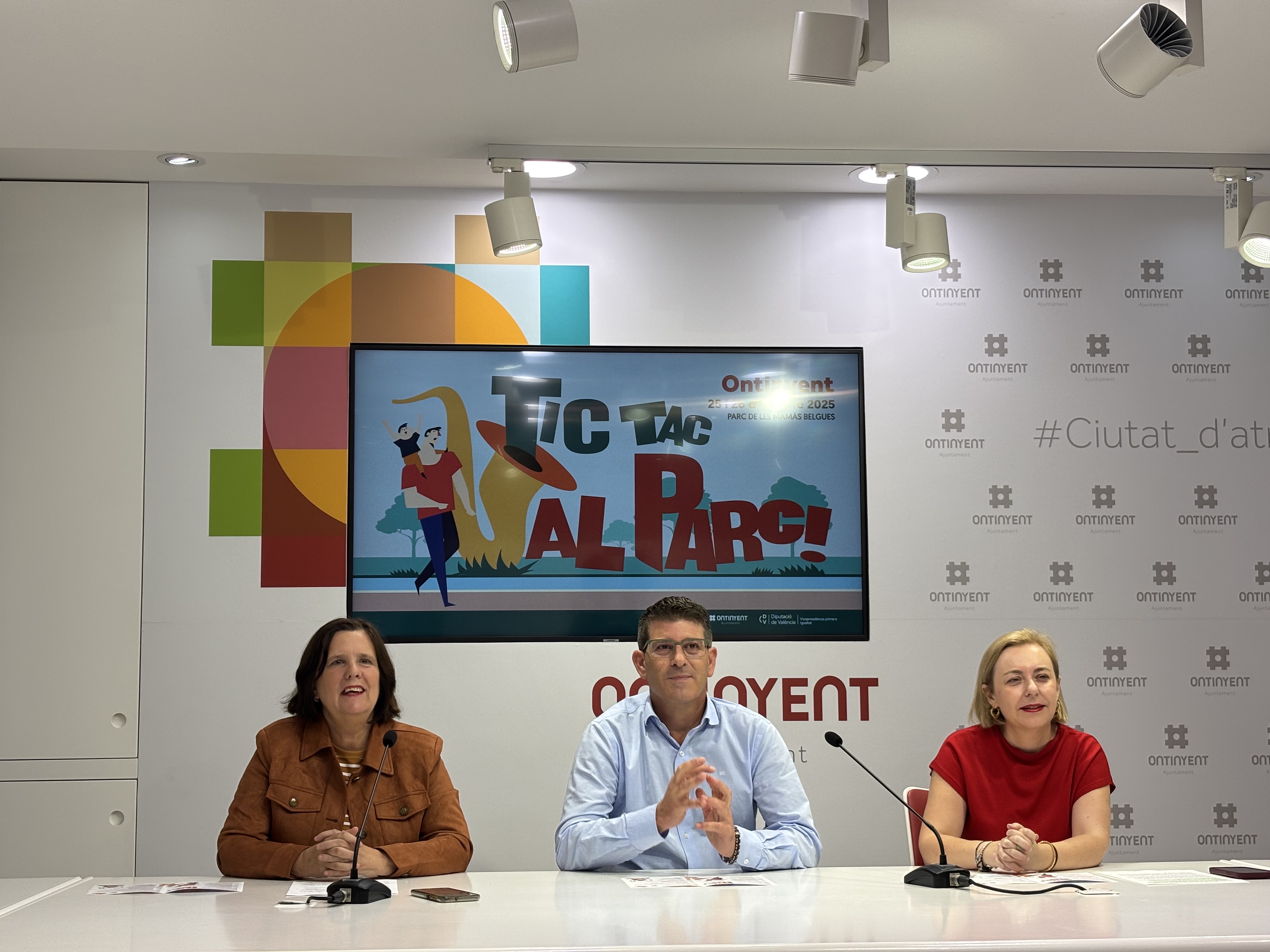Sayo Gandía, Jorge Rodríguez y Natalia Enguix