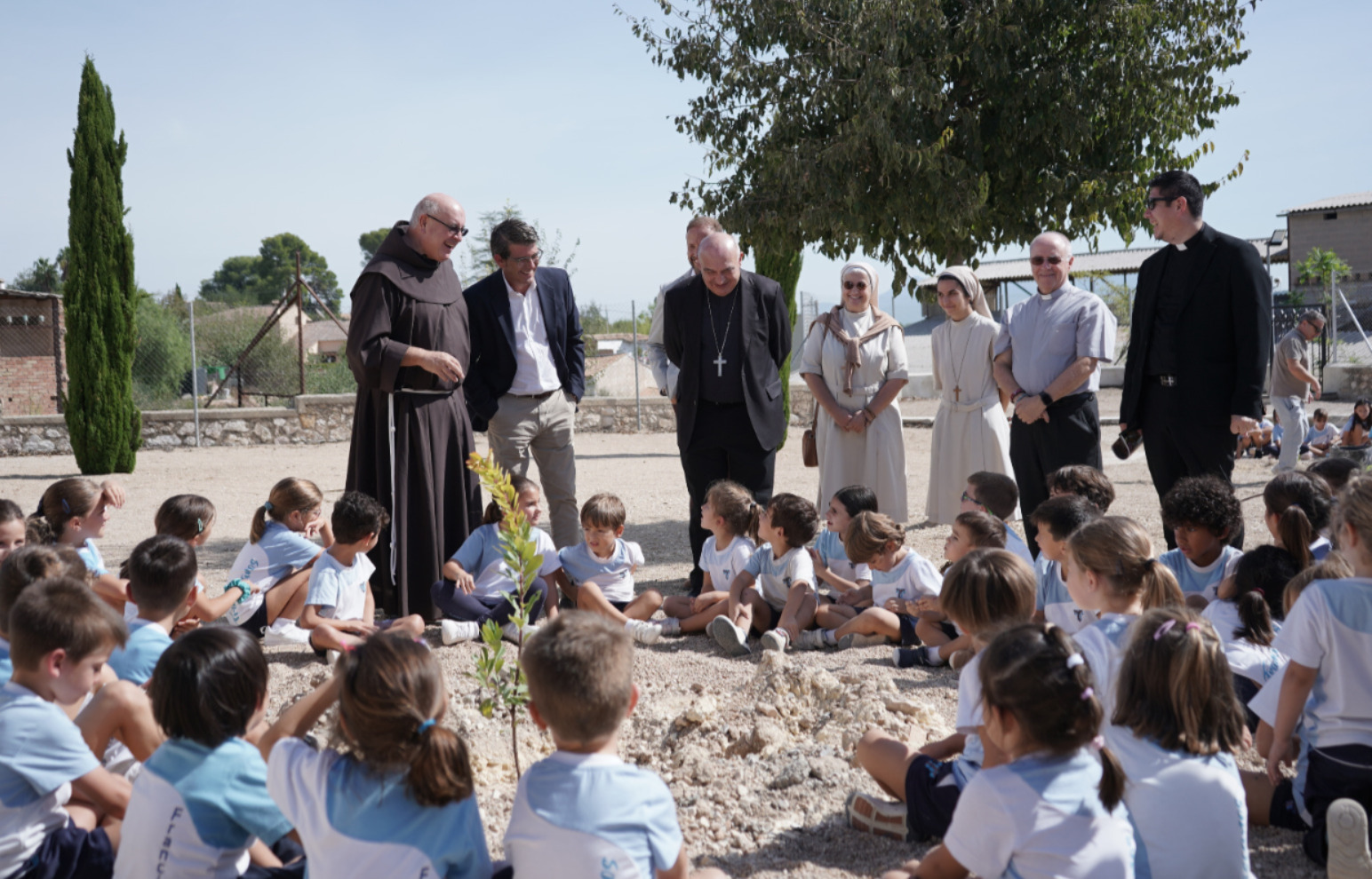 Mons. Enrique Benavent, arquebisbe de València, i Jorge Rodríguez, alcalde d'Ontinyent